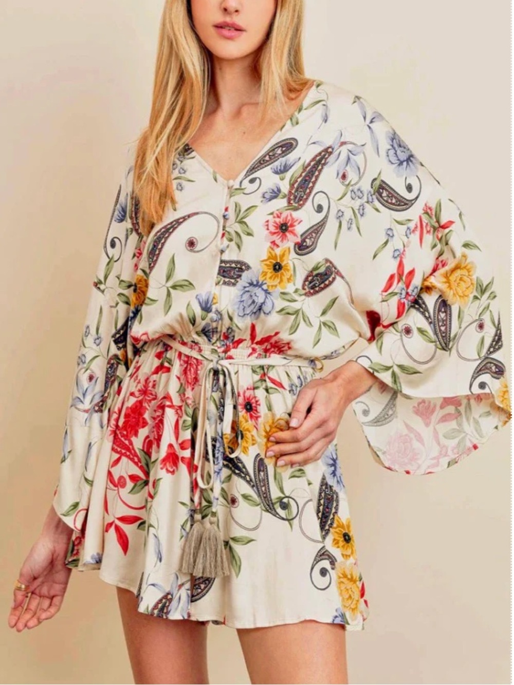 Ellie romper Floral Tie-Waist V-Neck Romper in Cream SzS